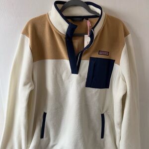 NWT Vineyard vines White and Tan quarter zip with Navy Accents